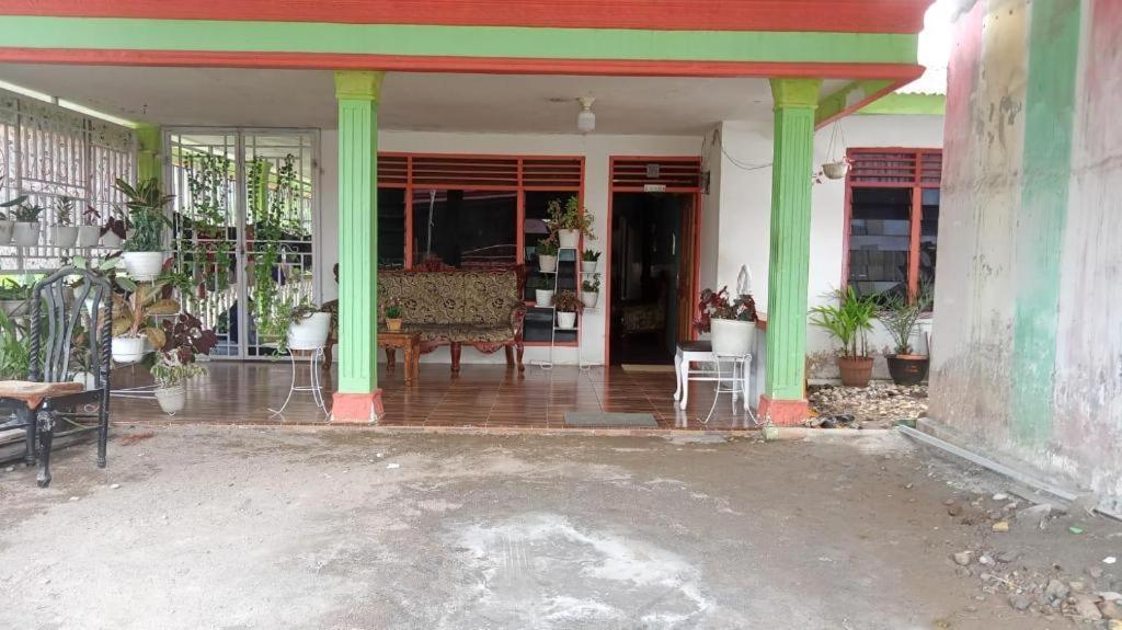 Oyo 91477 Fazira Home Stay Syariah Sibolga المظهر الخارجي الصورة
