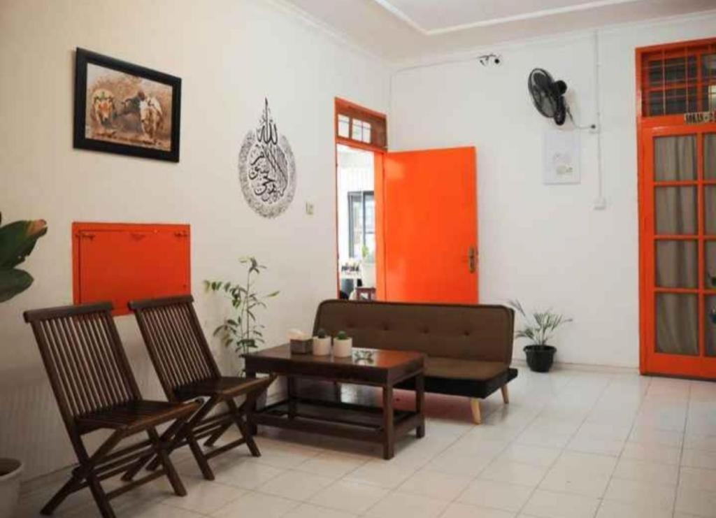 Oyo 91477 Fazira Home Stay Syariah Sibolga المظهر الخارجي الصورة