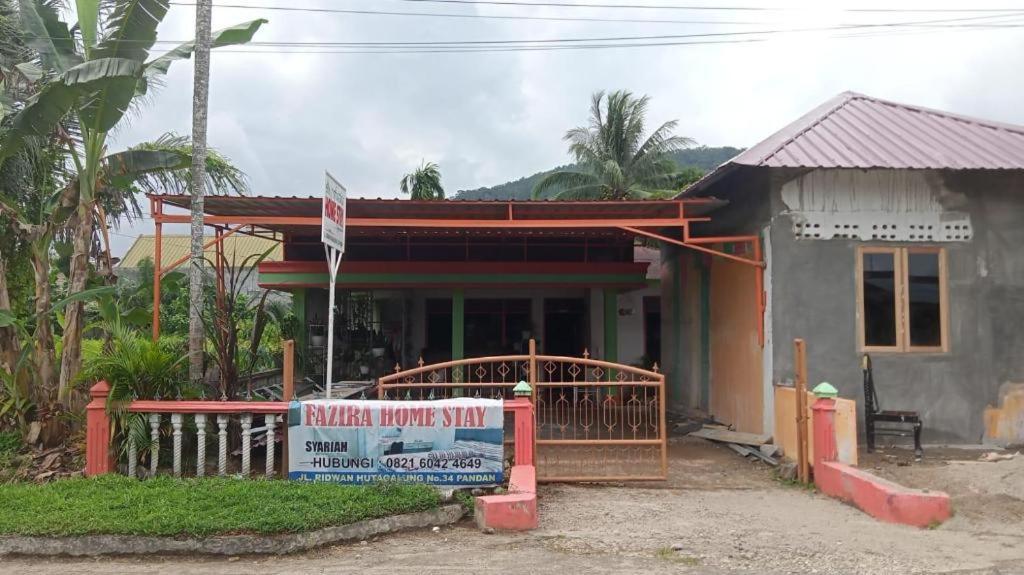 Oyo 91477 Fazira Home Stay Syariah Sibolga المظهر الخارجي الصورة