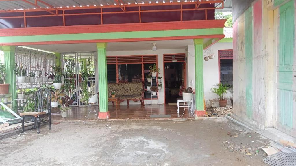 Oyo 91477 Fazira Home Stay Syariah Sibolga المظهر الخارجي الصورة